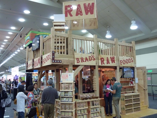 best-trade-show-booth-expo-east-2013-brads-raw-foods