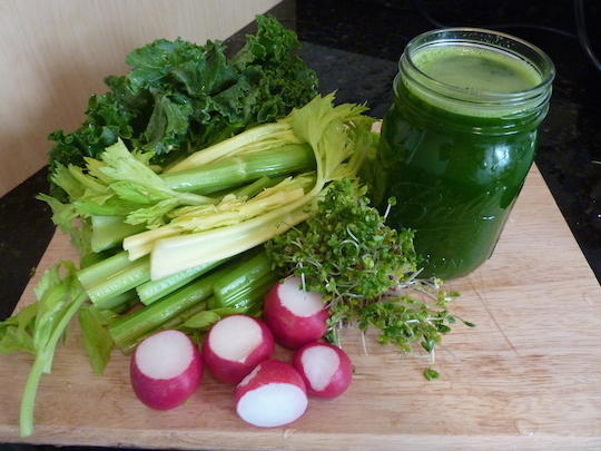 juicing-radishes-broccoli-sprouts